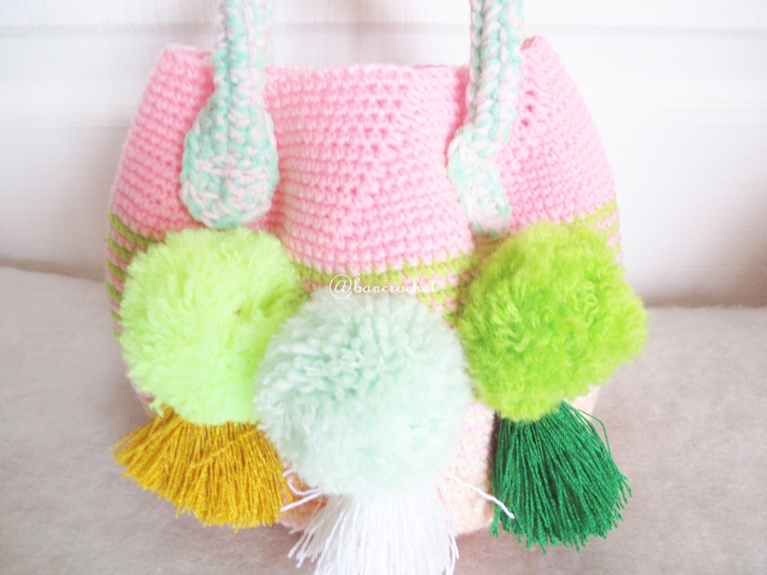 กระเป๋าถักโครเชต์ประดับปอมปอม handbag crochet