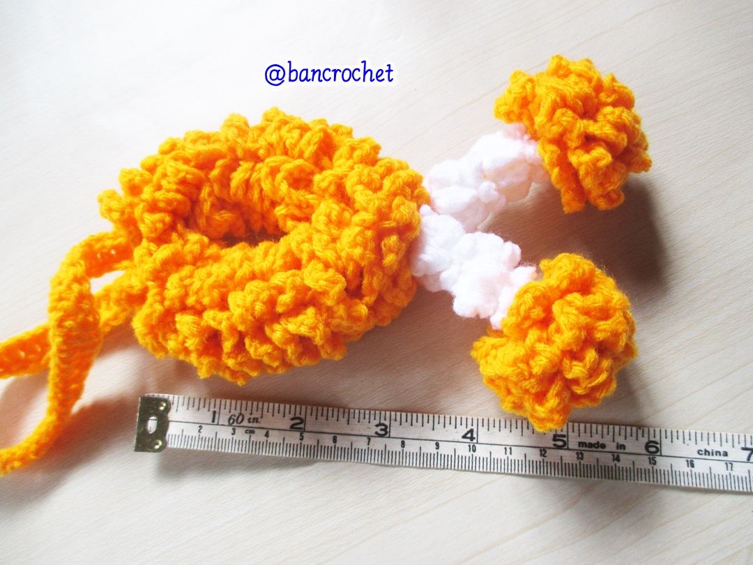 Bancrochet พวงมาลัยถักโครเชต์ Crochet Thai Garland เหลือง 6*5*4 inch