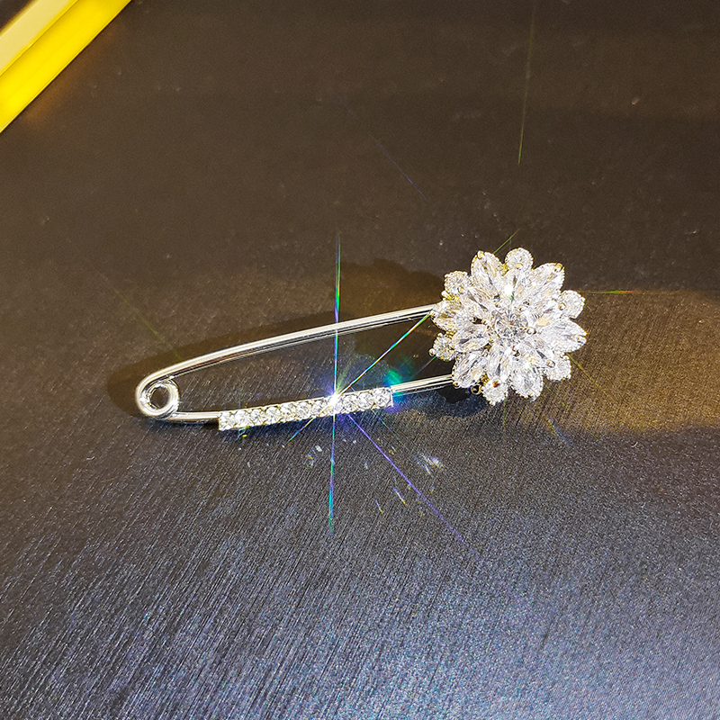 เข็มกลัด เข็มกลัดสวยๆ เข็มกลัดติดเสื้อ Brooch