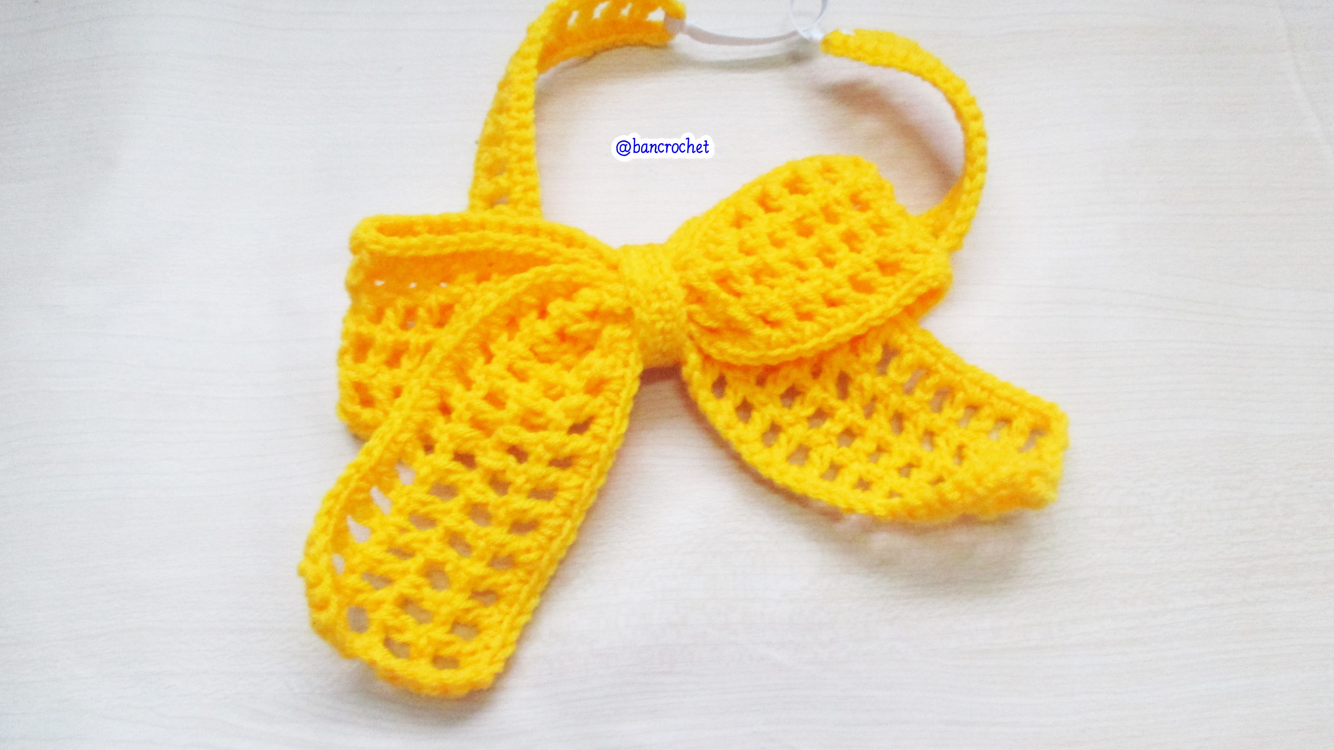Bancrochet ที่คาดผมถักโครเชต์ โบว์ถักคาดผม Crochet Bow Headband เหลืองเชอเบท 5 inch