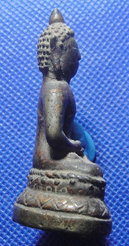 พระเชียงรุ้ง