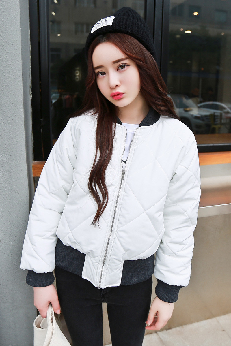 เสื้อโค้ทกันหนาว ปักลายตาราง ผ้าโพลิเนื้อดีกันลม ซิปหน้า จั๊มเอวจั๊มแขน น่ารัก เกาหลีมากๆ