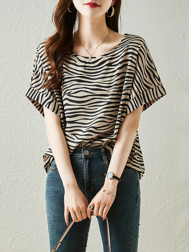 เสื้อผ้าแฟชั่น เสื้อเชิ้ตแขนสั้น