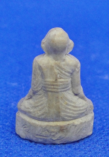 หลวงพ่อมุม วัดปราสาทเยอร์