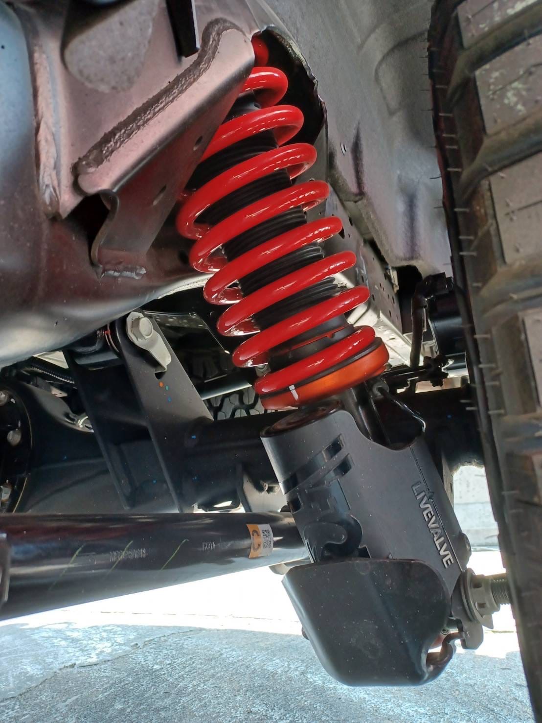 สปริงรถยนต์ YSS รถ Ford Raptor ปี 22> (โหลด/ยกสูง)