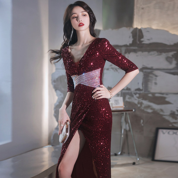 ชุดราตรี ชุดราตรีสวยหรู แบบ ทันสมัย Evening dress