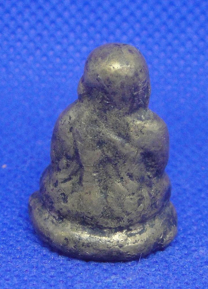 หลวงพ่อเงินพิมพ์ขี้ตา