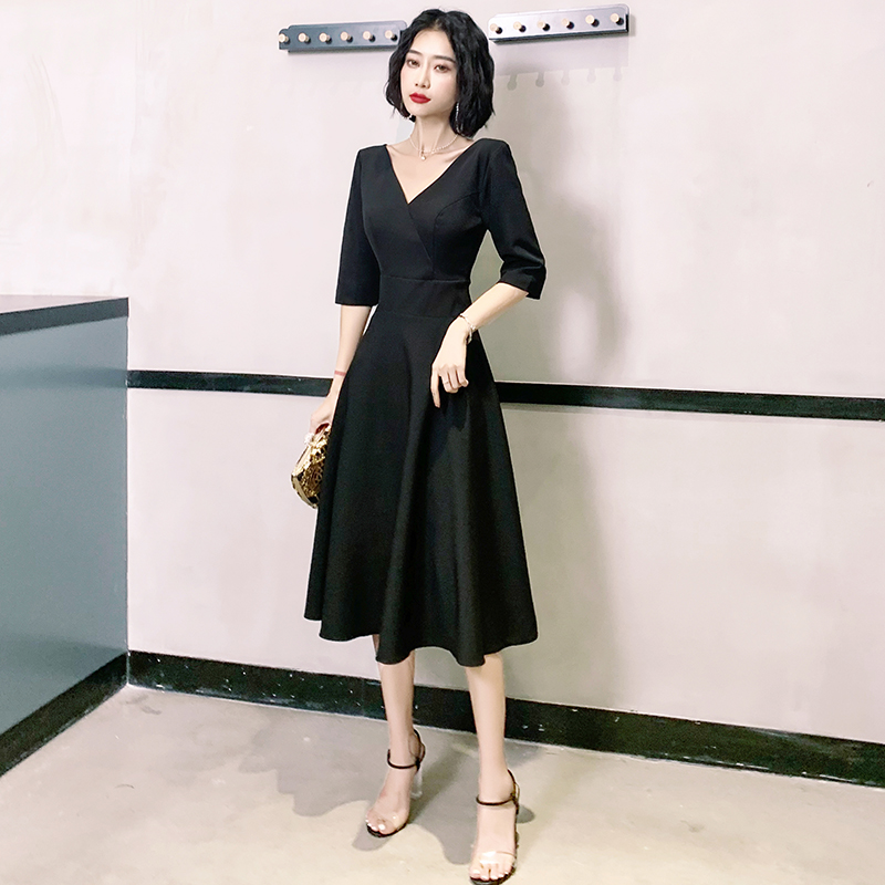ชุดราตรี ชุดราตรีสวยหรู แบบ ทันสมัย Evening dress