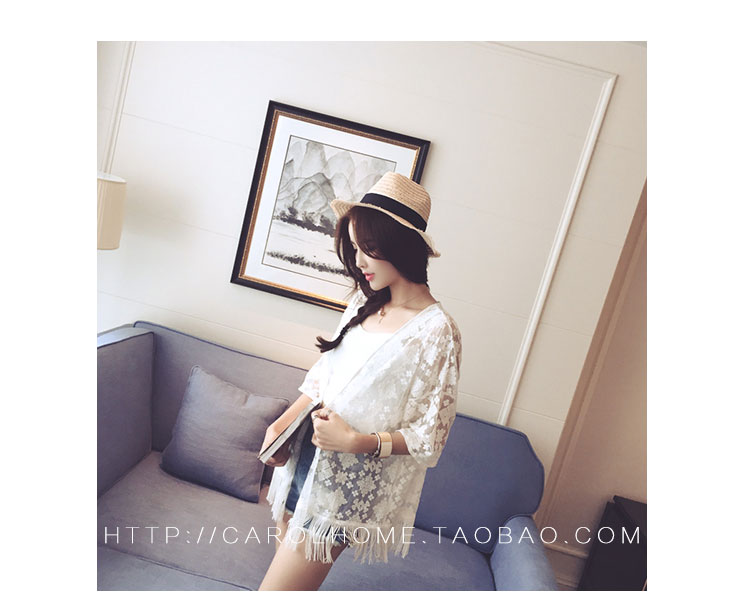 เสื้อคลุมซีทรู มีลายในตัว เหมาะกับวันชิลๆ พร้อมส่งจ้า white