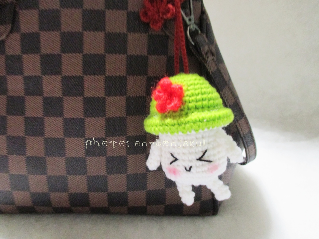 ที่ห้อยกระเป๋าเห็ดถักสีเขียว