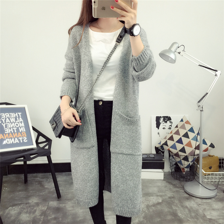 ยาว 32 นิ้ว : เสื้อคลุมไหมพรม กันหนาว แต่งลายถักเป็นช่องด้านหลัง พร้อมส่ง