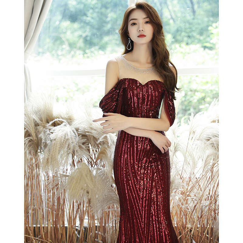 ชุดราตรี ชุดราตรีสวยหรู แบบ ทันสมัย Evening dress