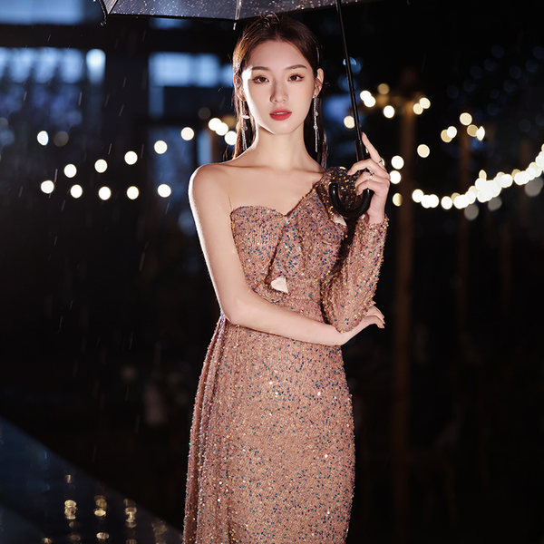 ชุดราตรี ชุดราตรีสวยหรู แบบ ทันสมัย Evening dress