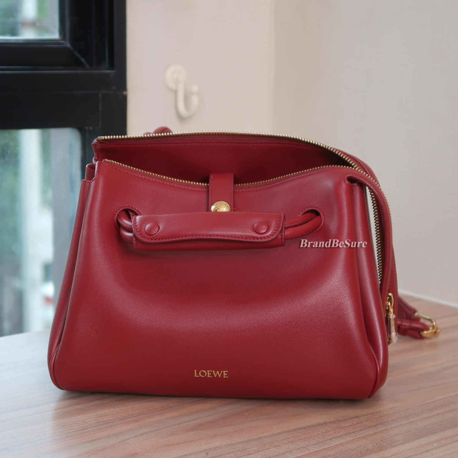 Loewe Brunt Red Calf Small Madrid Bag (ใบเสร็จไทย 1 เดือน ลด 1 แสน)