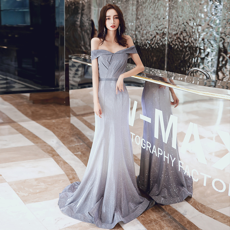 ชุดราตรี ชุดราตรีสวยหรู แบบ ทันสมัย Evening dress