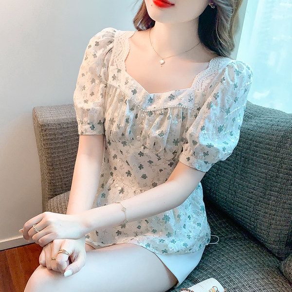 เสื้อลูกไม้ แขนสั้น
