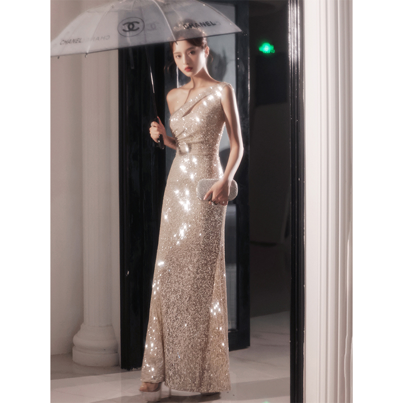 ชุดราตรี ชุดราตรีสวยหรู แบบ ทันสมัย Evening dress