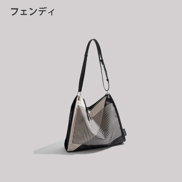 กระเป๋าสะพายข้างผู้หญิง กระเป๋าสะพายสไตล์เกาหลี By Japanese フェンディ authentic bag