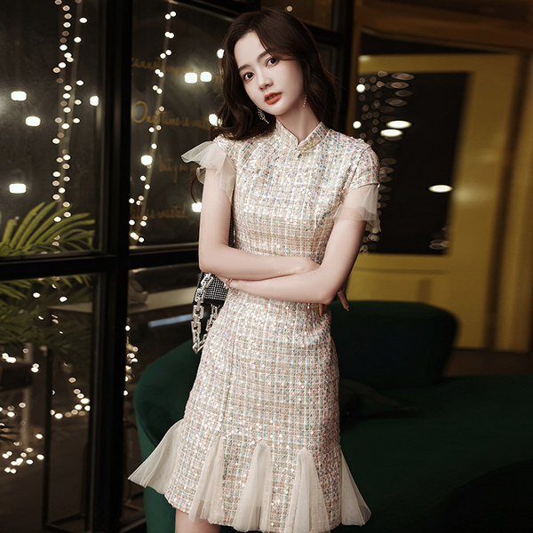 ชุดราตรี ชุดราตรีสวยหรู แบบ ทันสมัย Evening dress