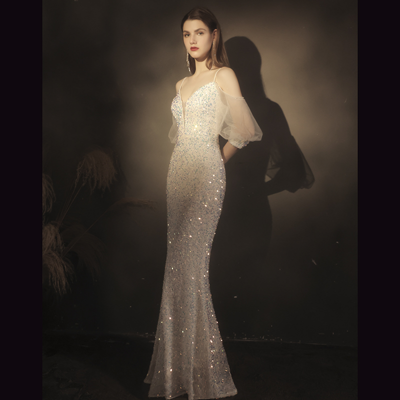 ชุดราตรี ชุดราตรีสวยหรู แบบ ทันสมัย Evening dress