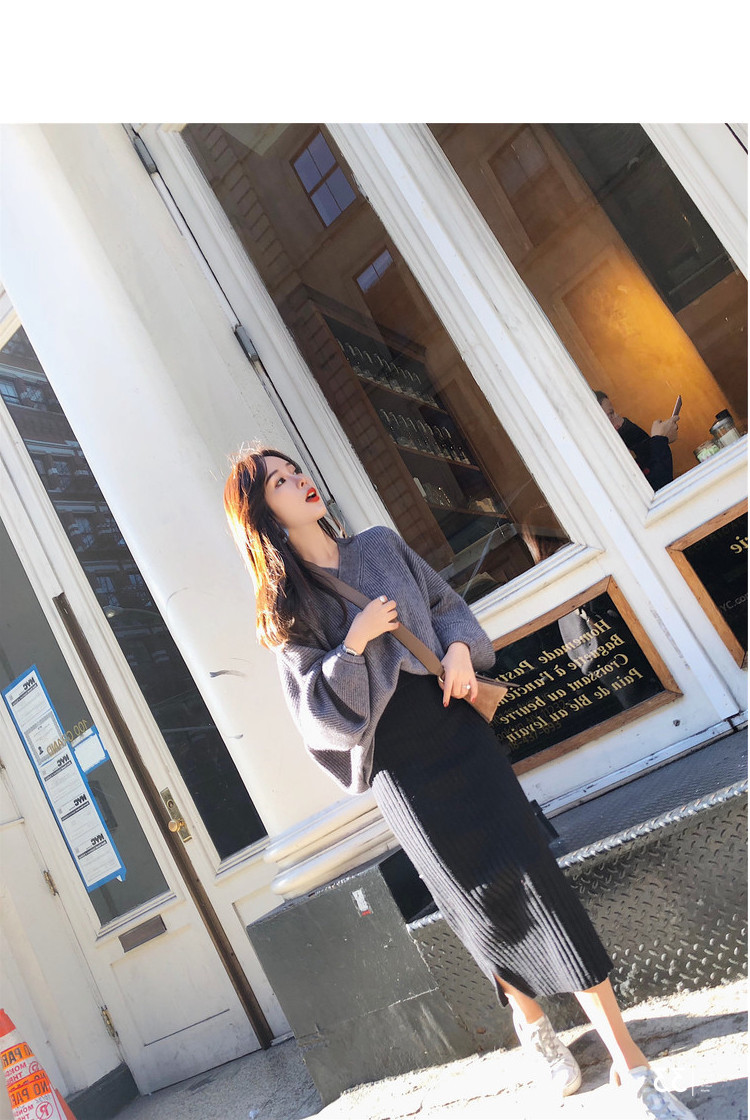 Set เสื้อไหมพรม กระโปรง งานดีเกาหลีมากกกกกก ห้ามพลาดเลยน้า (ได้ 2 ชิ้น) เทา-ดำ