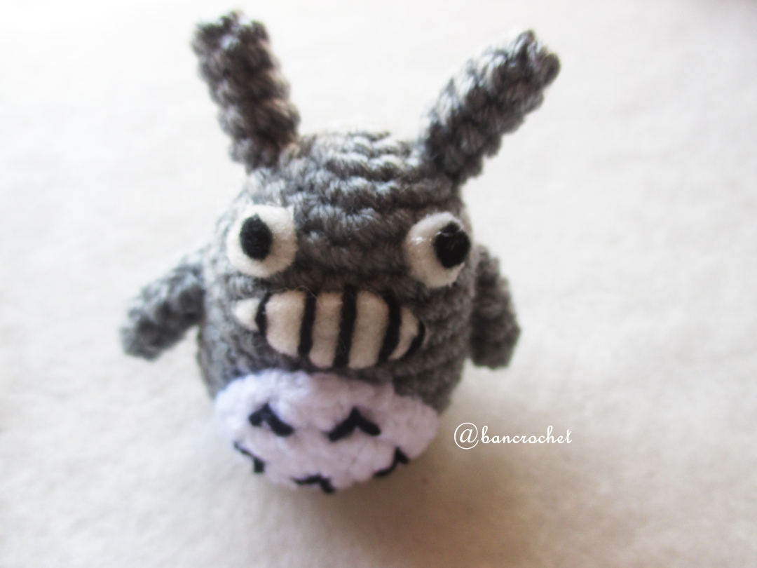 พวงกุญแจแมวโทโทโร่ถัก Totoro amigurumi crochet keychain
