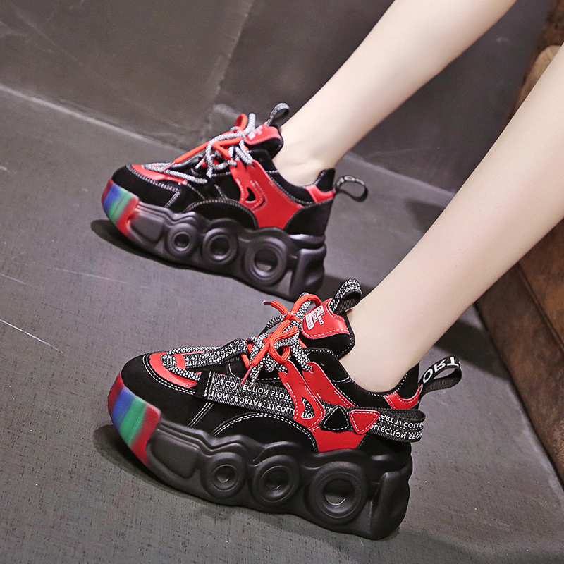 รองเท้าผ้าใบเสริมส้นสูง ไซต์35-39 สนใจทักแชท ฟรีค่าส่ง!