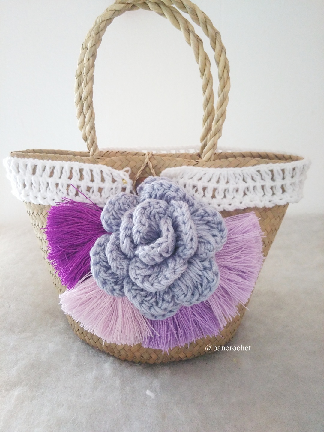 กระเป๋าสานกระจูดประดับดอกไม้ grajood basket weave bags ธรรมชาติ 7*10*7*12 นิ้ว