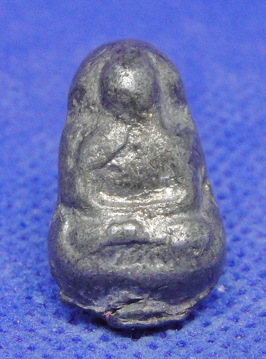 พระปิดตาหลวงพ่อเที่ยงวัดบ้งหัวเสือ