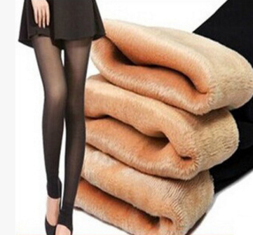 Legging เลกกิ้งกันหนาว ติดลบก็ไม่หวั่น ด้านในเป็นขนหนานุ่ม ยืดได้เยอะ กระชับทรง คลุมส้นเท้า ออกแนวซีทรูแต่ไม่โป๊ งานเหมือนแบบ 100% จ้า พร้อมส่งเลยจ้า