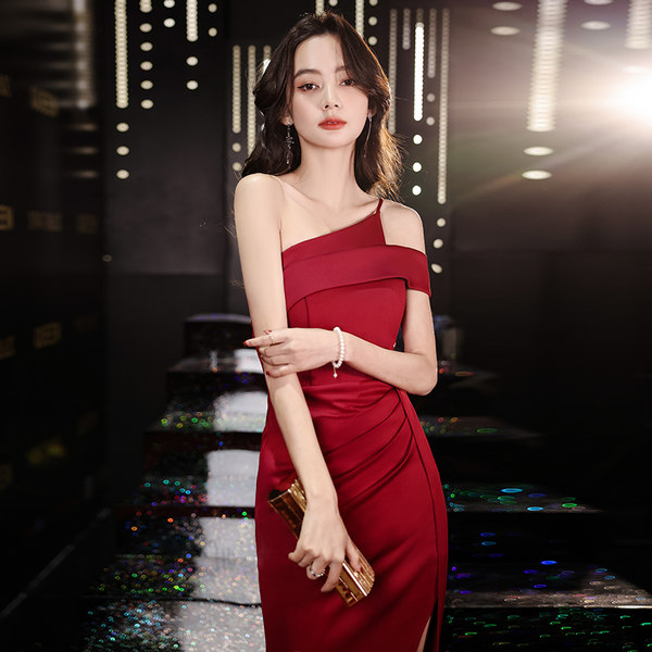 ชุดราตรี ชุดราตรีสวยหรู แบบ ทันสมัย Evening dress