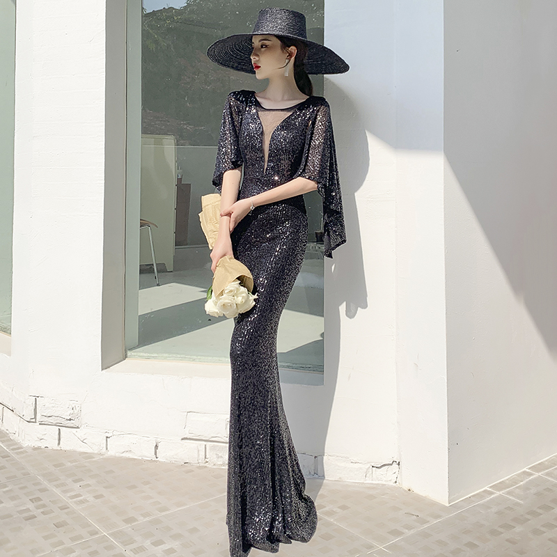 ชุดราตรี ชุดราตรีสวยหรู แบบ ทันสมัย Evening dress