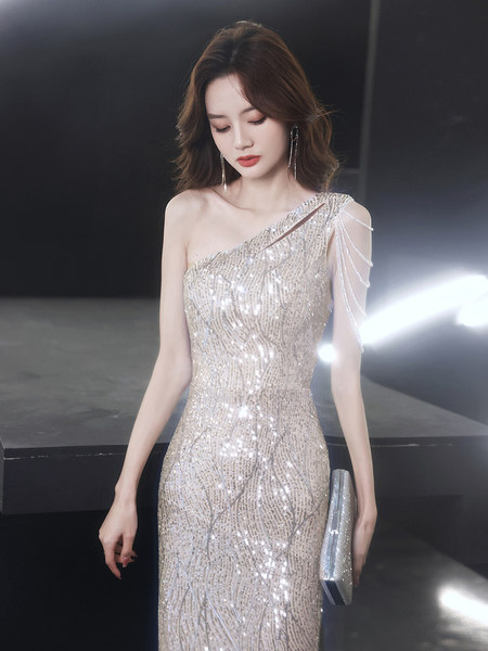 ชุดราตรี ชุดออกงาน ดีไซน์หรู แบรนด์ Angel