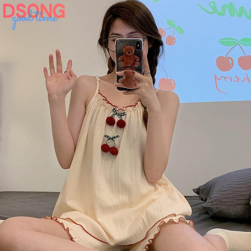 ชุดนอนผู้หญิง