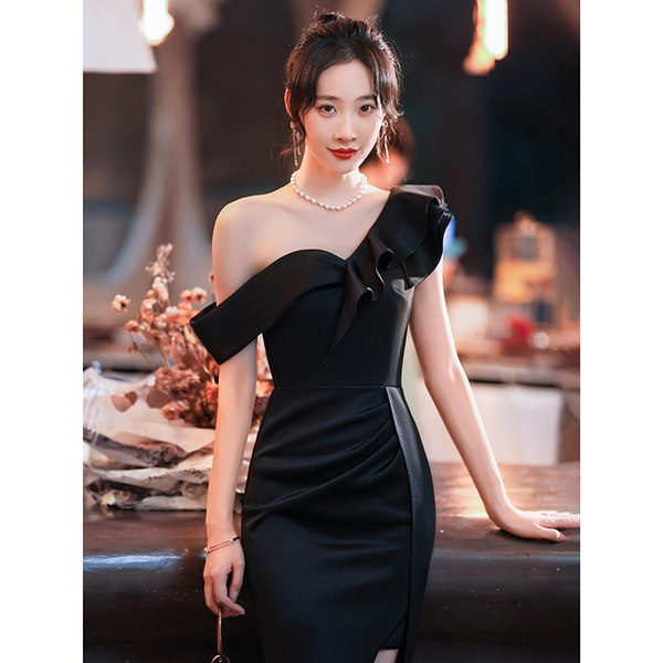ชุดราตรี ชุดราตรีสวยหรู แบบ ทันสมัย Evening dress
