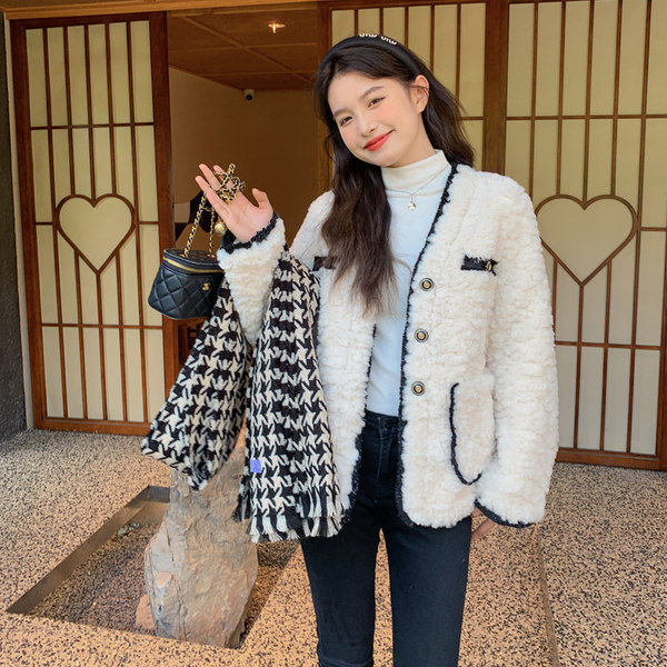 เสื้อโค้ท เสื้อโค้ทกันหนาว เสื้อโค้ทใส่เที่ยวต่างประเทศ ยี่ห้อ: Qianziqian