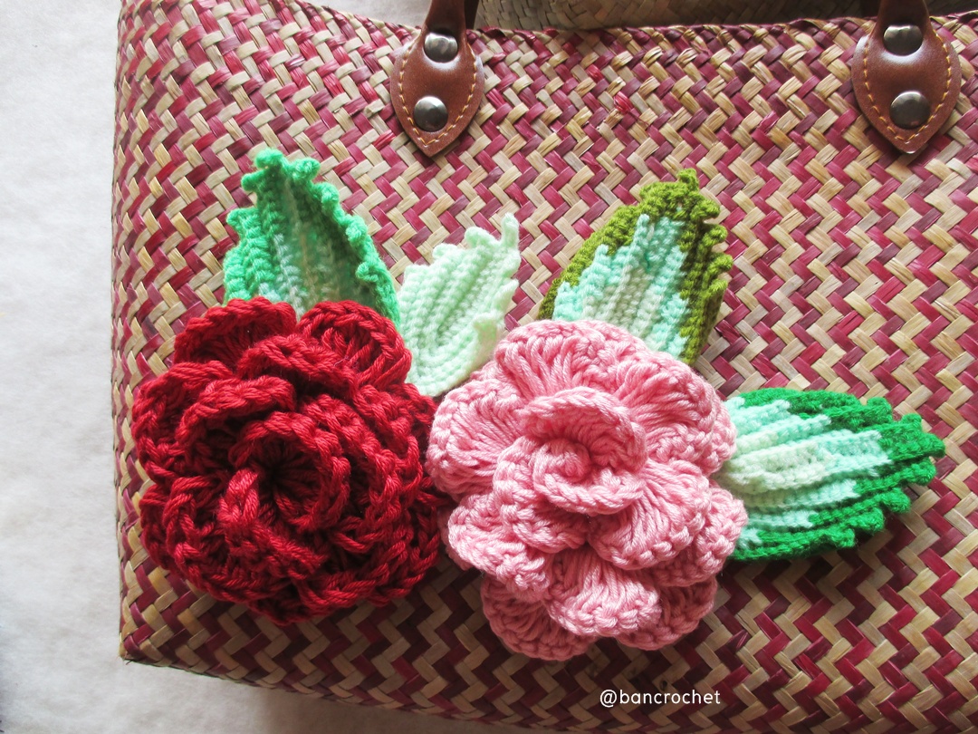 bancrochet กระเป๋ากระจูดสาน ประดับดอกไม้ ขนาด 10*14*5*15 นิ้ว basket weave bags ธรรมชาติ 10*14*5*15 นิ้ว