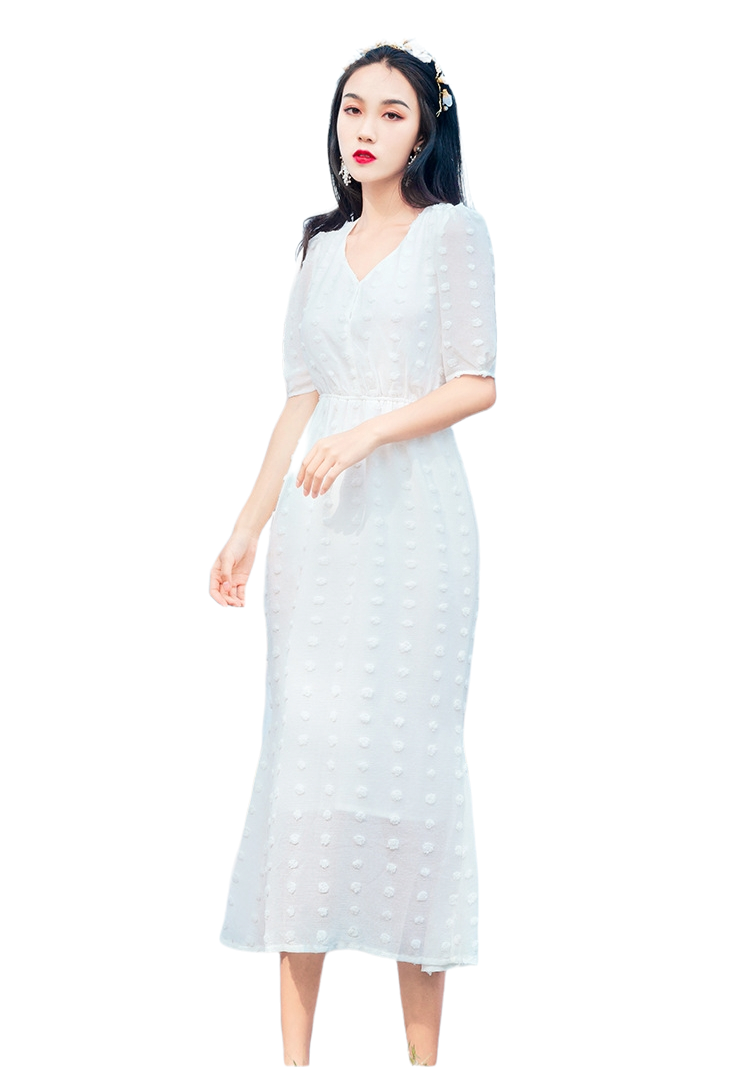 Dress4589 Maxi Dress ชุดเดรสยาวสีขาวลายจุดปอมๆ ทรงคอวีป้ายมีเชือกผูกโบว์ด้านหลัง เอวยางยืด มีซับในเนื้อนิ่มอย่างดีทั้งชุด ผ้าชีฟองเนื้อดีมีน้ำหนักทิ้งตัว