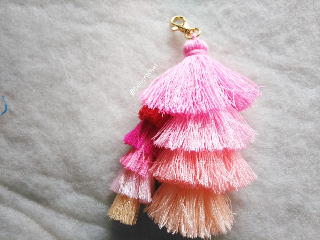 Bancrochet พวงกุญแจพู่ห้อยกระเป๋า tassels pompoms keychains หลากสี 5.5-6นิ้ว