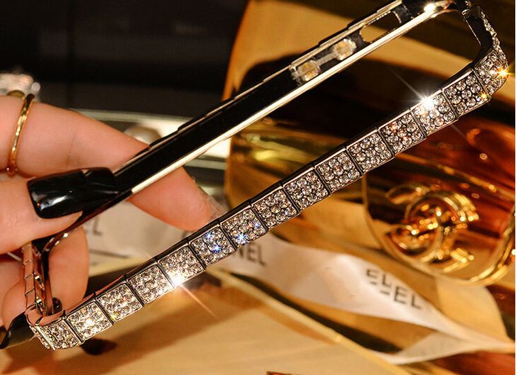 เคส iphone 5 5S เคสคริสตัล อย่างหรู ดีไซน์ เป็นงู รอบตัวเคส เคสหรู จาก BVLGARI เคสไฮโซ สี Rose Gold เงิน และ สีทอง 245737