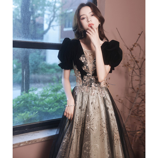 ชุดราตรี ชุดราตรีสวยหรู แบบ ทันสมัย Evening dress