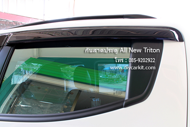 กันสาด 4 ประตู สีดำ All New Triton