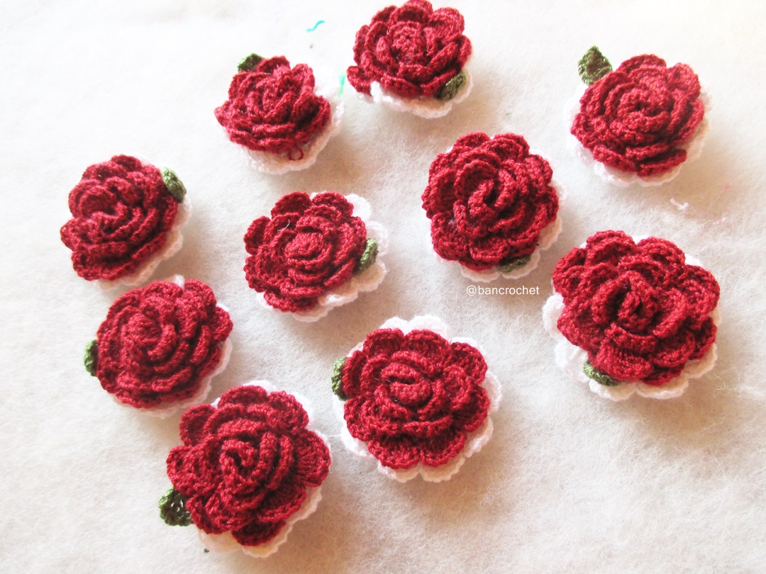 Bancrochet ดอกกุหลาบถักโครเชต์ crochet rose flowers สีแดง 1.5 นิ้ว