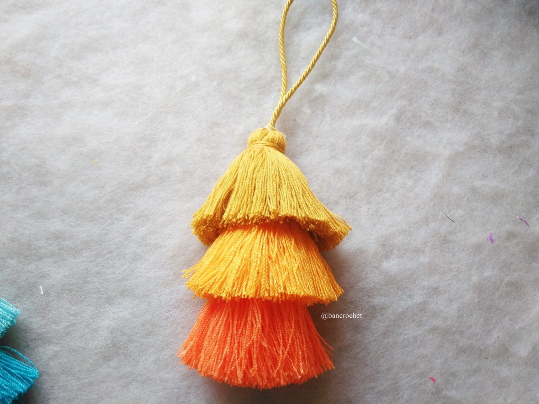 พวงกญแจพู่แขวนกระเป๋า Tassel keychains หลากสี 5.5-6 นิ้ว