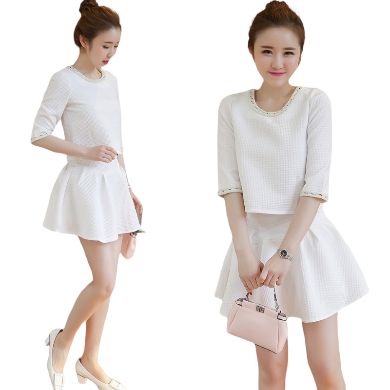 Set_bs1455 ชุดเซ็ท 2 ชิ้น(เสื้อ+กระโปรง) เสื้อแขนสามส่วนสีขาวครีมแต่งแถบวิ้งๆ ช่วงคอและแขน+กระโปรงบานซิปหลังสีขาวครีมเข้าชุด ผ้าวาฟเฟิลเนื้อหนาเรียบสวยยืดขยายได้ งาน Set เข้าชุด ใส่แล้วน่ารักมาก