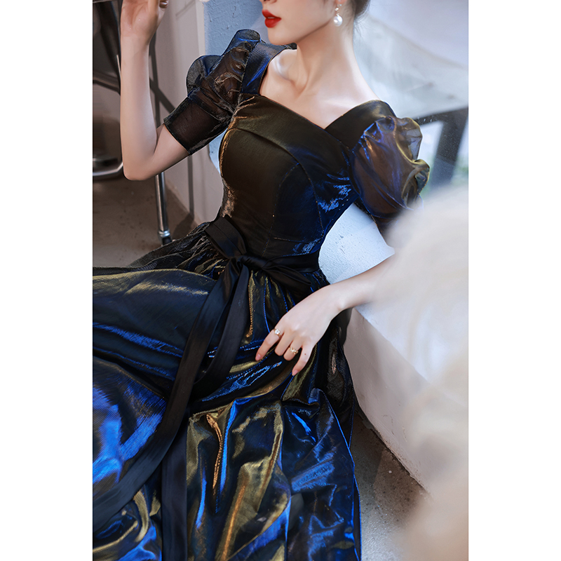 ชุดราตรี ชุดราตรีสวยหรู แบบ ทันสมัย Evening dress