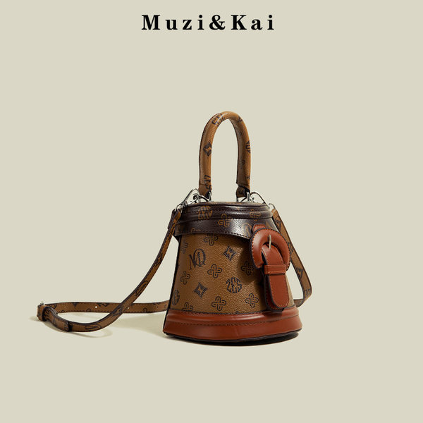 กระเป๋าสะพายข้างผู้หญิง กระเป๋าสะพายสไตล์เกาหลี By Muzi&Kai
