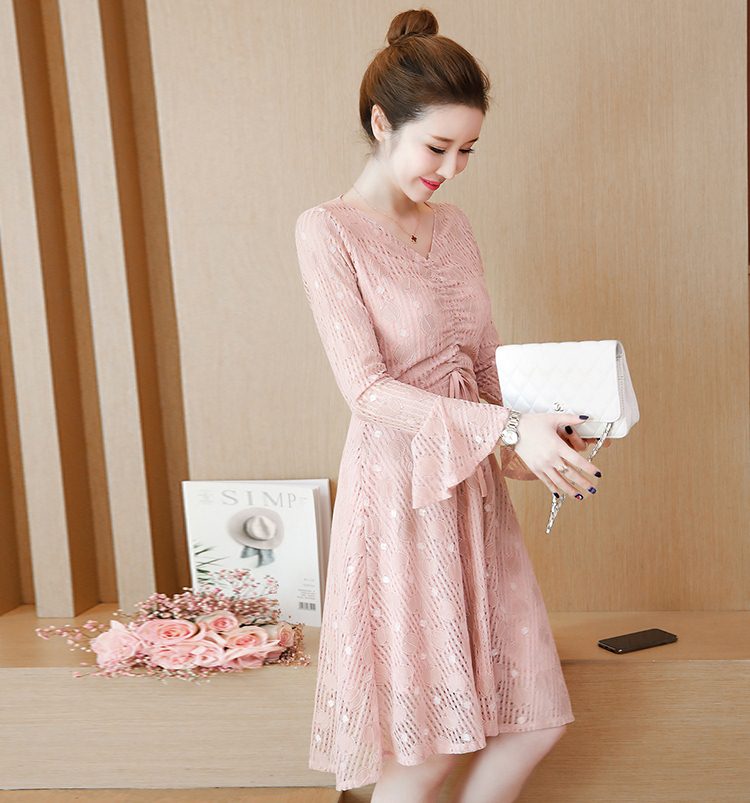 Dress4503 เดรสยาวลูกไม้ทรงสวย แขนยาวแต่งระบาย มีเชือกรูดกลางอกเก๋ๆ ดูมีดีเทล ผ้าลูกไม้เนื้อดีหนาสวยเกรดพรีเมียม งานดีผ้าสวยเหมือนราคาหลักพัน
