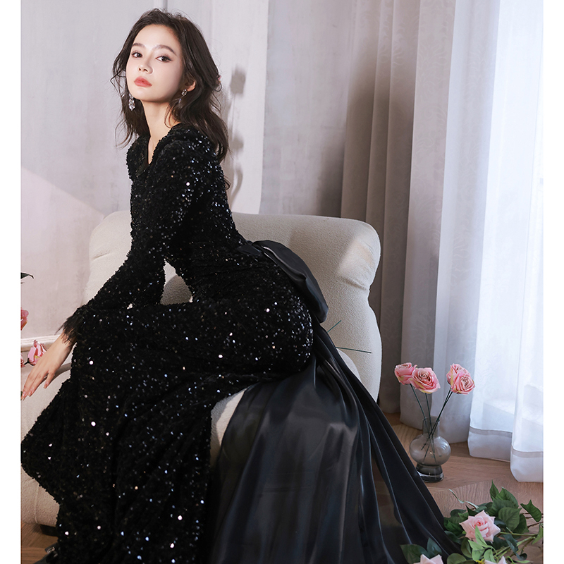 ชุดราตรี ชุดราตรีสวยหรู แบบ ทันสมัย Evening dress