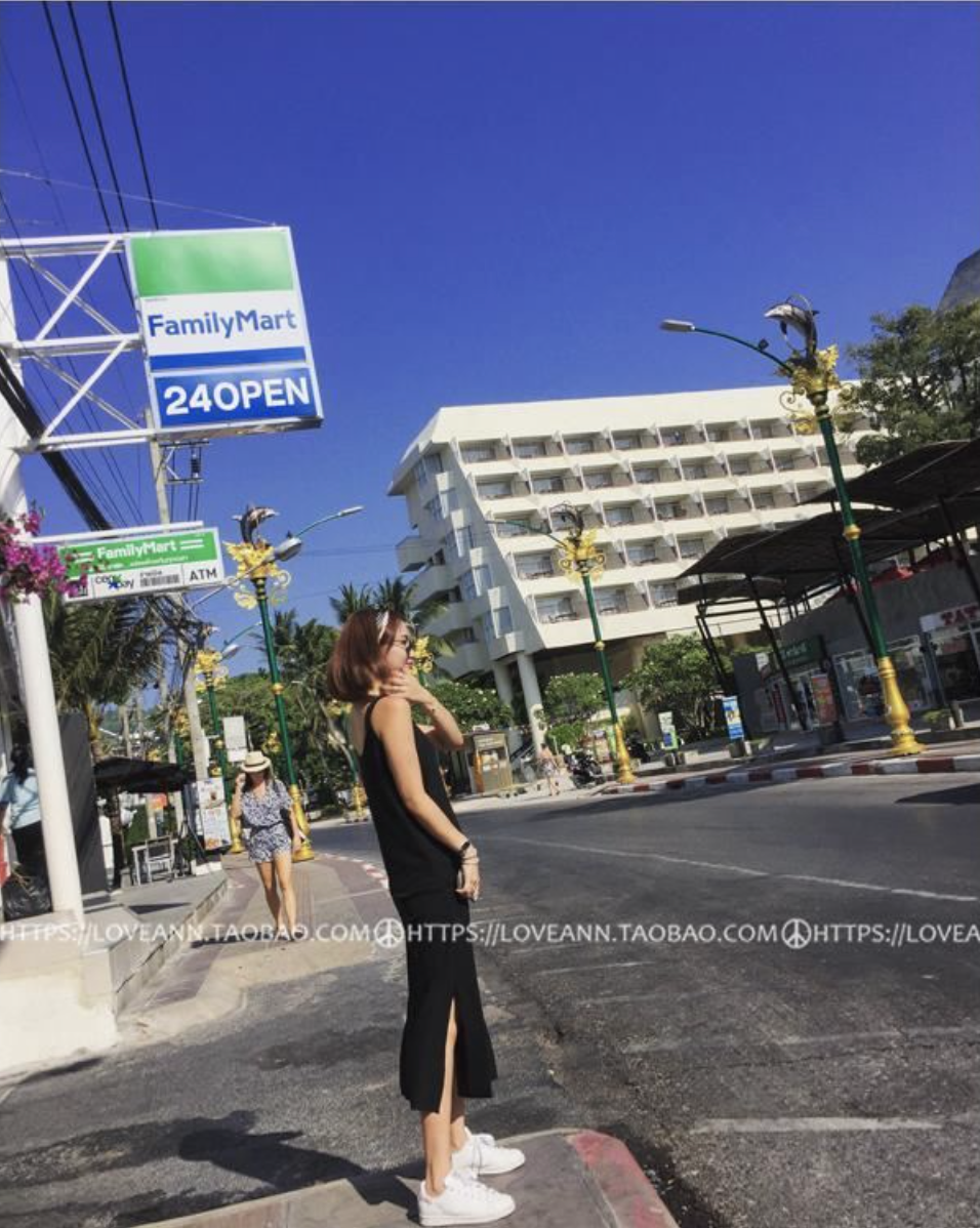 เดรสสายเดี่ยว ผ้าร่อง เหมาะสำหรับวันสบายๆ พร้อมส่ง